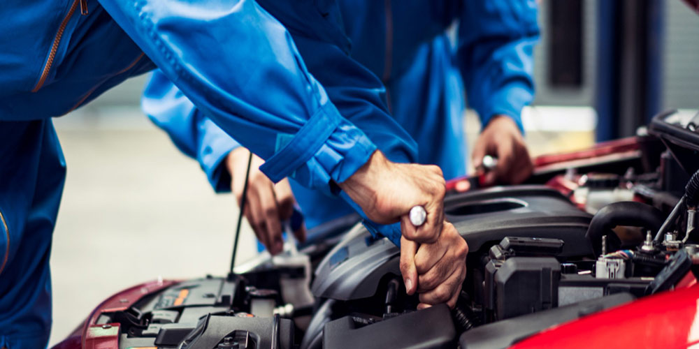 Revisioni auto a Sassari. Officina riparazione Auto Centro Revisioni Auto e Centro Gomme. Servizio Ufficiale Bridgestone - Firestone.